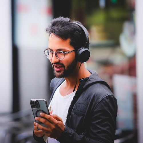 real-time-chat-500-by-500 real time chat features pill pals